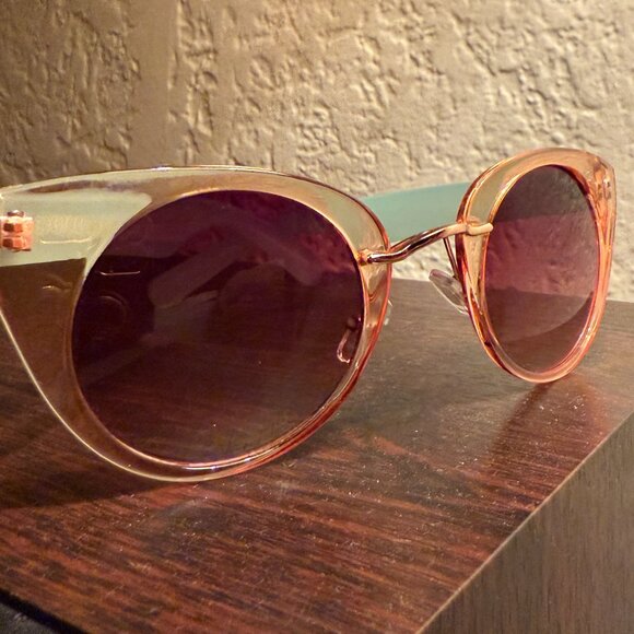 Powder Oversized Round Geometric Cat Eye Sunglasses \\ Pink and Blue // Clear - Picture 2 of 5